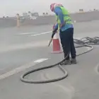 ازاله الاصباغ القديمه بالرمل وصنفره الحديد وتخشين الخرسانه