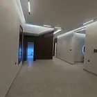 فيلا مع شقة (درج داخلي وشقة) للبيع شرق_الرياض حي الرمال