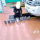 معلم زيوت فنان وخبره جربكسات بنشر معلم