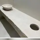 مغاسل حجر طبيعي.