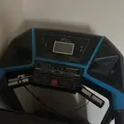 سير رياضي وطاولة مع اربع طاولات خدمه وطاولة شاشه