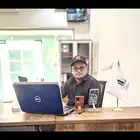 مختص إدارة متاجر وتحسين محركات البحث