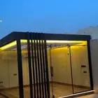 غرف زجاجية جلسات خارجية مودن