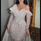 عندي فساتين مستعمله للبيع