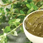 حناء وسدر ومشاط