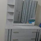 غرفة نوم نضيفة استعمال خفيف للبيع