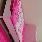 سرير نفر ونصف 200 120 مع سجادة وكومودين ادراج من هوم سنتر