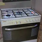 فرن غاز وشاشة وغسالة ومكنسه ومجلس واغراض أخرى للبيع