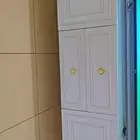 طاولت شاشه تكفي لشاشة 70 بوصه