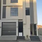 للبيع ادوار علويه مع سطح خاص موقع مميز 520الف فقط