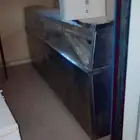 أغراض بوفيه كامل مع الكميرات والشاشه والثلاجات والمكيف
