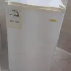 ثلاجة صغيرة