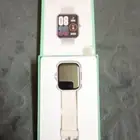 ساعة يد شحن شبيه أبل  نضيفه ويوجد سلك الشحن