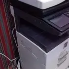 مكتبة لتقبيل البيع