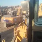 سواق بلدوزر قديم خبره في مجال الاشغال