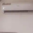 مكيف سبليت مستعمل شبه جديد استخدام سنه معه ضمان شركه 5سنوات