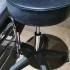 كرسي موظف صالون إيطالي بحالة ممتازه