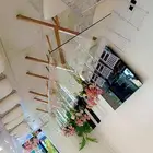 تاجير كراسي شفاف وطاولات قزاز مع التنسيق