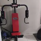 جهاز رياضي وكيس ملاكمه