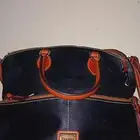 للبيع شنطة أصلية من Dooney   Bourke الشنطة بحالة ممتازة