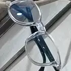 نظارات تعتم مع الشمس