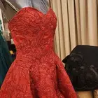 فستان احمر فخم