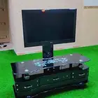 للبيع طاولة مع شاشة