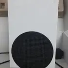 اكس بوكس سيريس xbox series s مع اليد