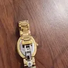 ساعة للنساء السعر 100 ريال