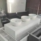 يوجد لدينا شلالات ونوافير حسب الطلب