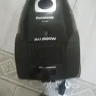 مكنسه كهربائية  مدخل منزل