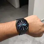 ساعة ذكية بشاشة AMOLED يدعم نظام ابل و اندرويد