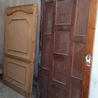 للبيع باب خشب نظيف