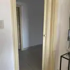 باب اكورديون صغير بحاله ممتازه أبيض سكري