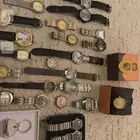 ساعات منوعه عليها صور