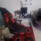 كرسي جيمنج وطاوله جيمنج للبيع شبه جديد