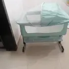 سرير بيبي شبه جديد قابل للفك والتركيب