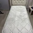 2 سرير مع مرتبه نفس الشكل