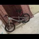 سيكل رياضي للبيع مع هدايا