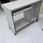 طاولة كمبيوتر