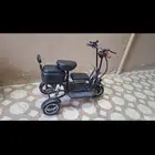 دباب شحن 3 كفرات 3 مقاعد سكوتر سريع مخزن