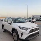 تويوتا راف فور XLE بنزين 2025 فتحة بنزين