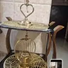 دولاب بالتحف الي عليه