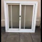 شباك وحوض مطبخ ومغسلة