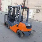 فوركلفت رافعات شوكيه كرينات للأيجار