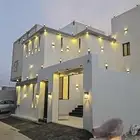 دور للبيع مساحة 250 5غرف صاله مطبخ 4دورات مياه على شارع 12 ا