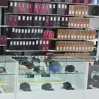 طاولات عرض للبيع العدد 15 طاولة شبه جديده