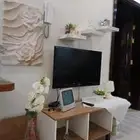 شاشة مع رف بلازمة للبيع