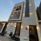 للبيع شقق علويه موقع مميز تشطيبات فاخرة جميع الخدمات والضمان