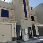 للبيع شقق ارضية وارواف علوية موقع مميز تشطيبات فاخرة